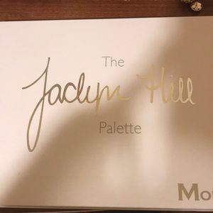 Jaclyn hill pallet 1st edition